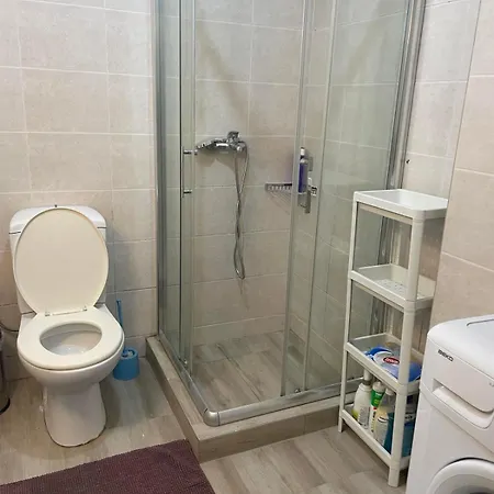 Wolf's Flat Apartment
